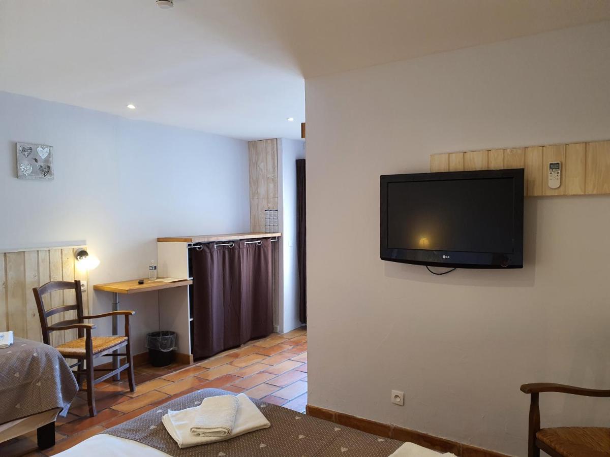 Logis Hotel Restaurant L'Escarbille Saint-Martin-dʼArdèche Zewnętrze zdjęcie